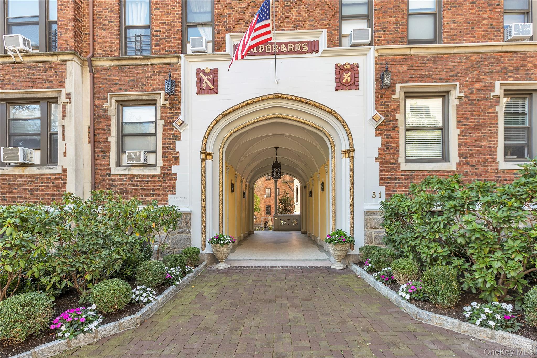 31 Pondfield Road W # 1, Bronxville, NY 10708
