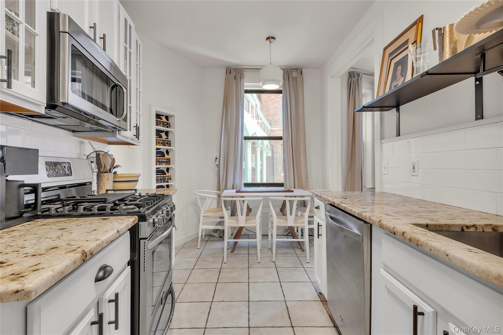 31 Pondfield Road W # 1, Bronxville, NY 10708