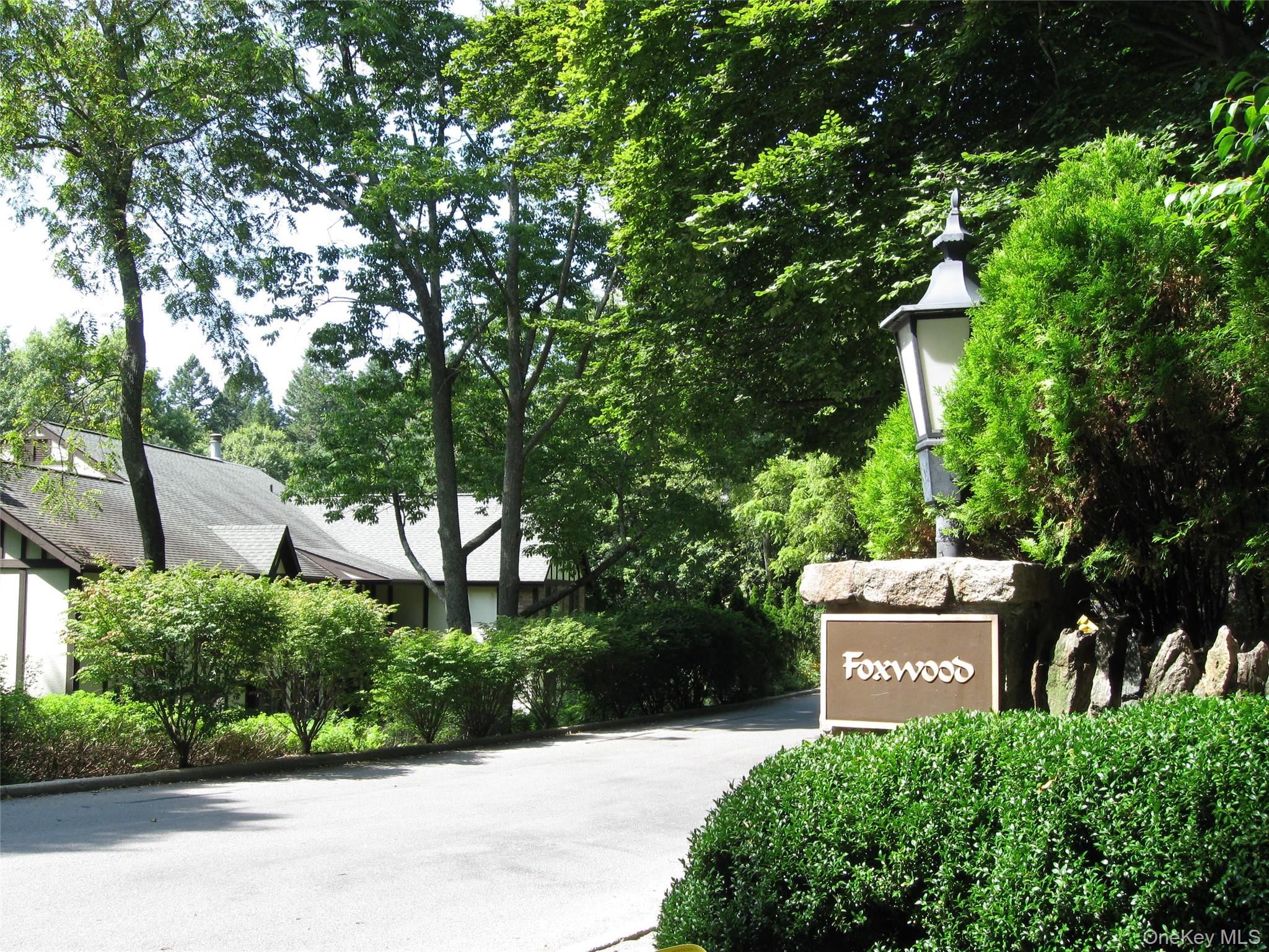 60 Foxwood Drive # 2, Pleasantville, NY 10570