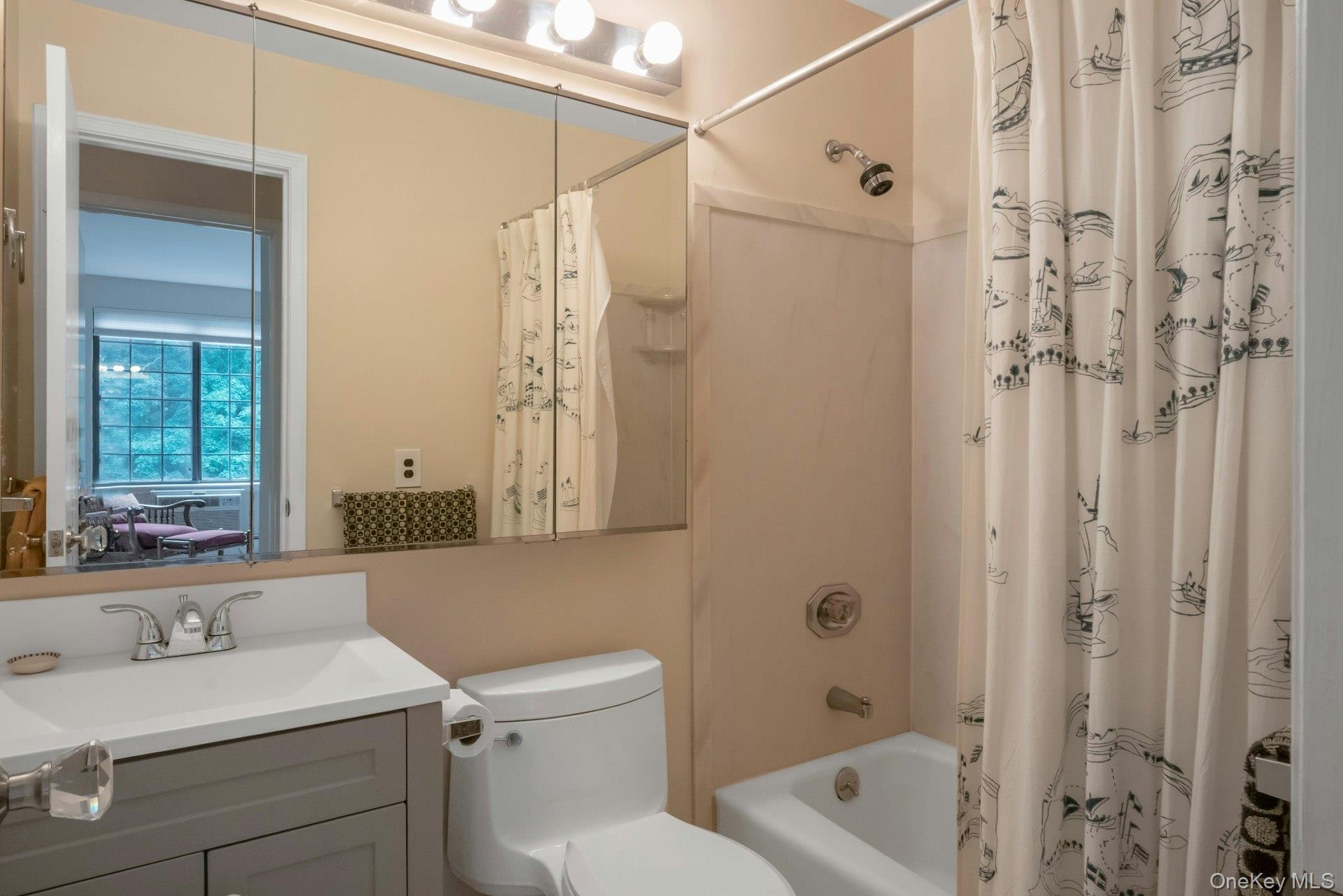 60 Foxwood Drive # 2, Pleasantville, NY 10570