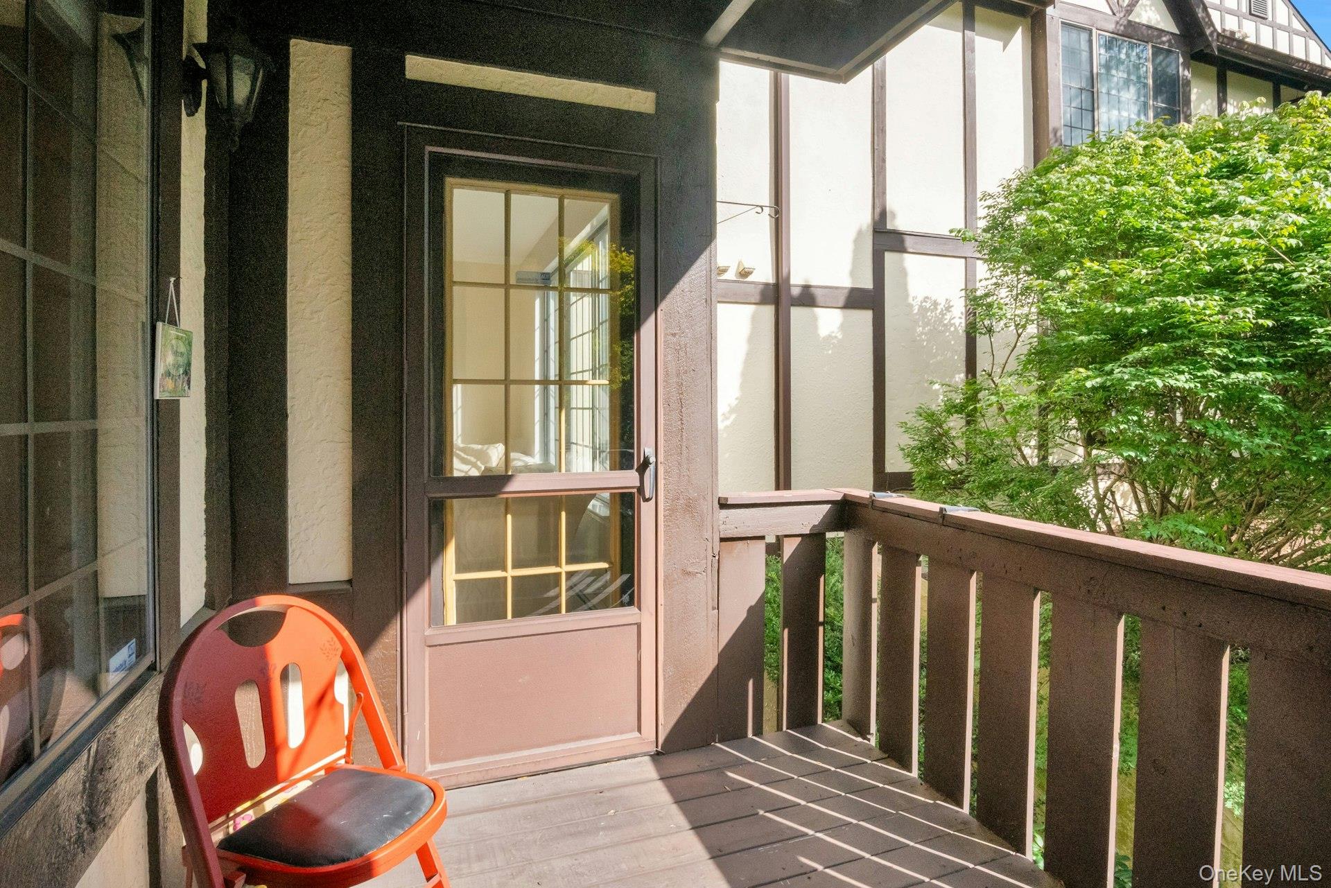 60 Foxwood Drive # 2, Pleasantville, NY 10570