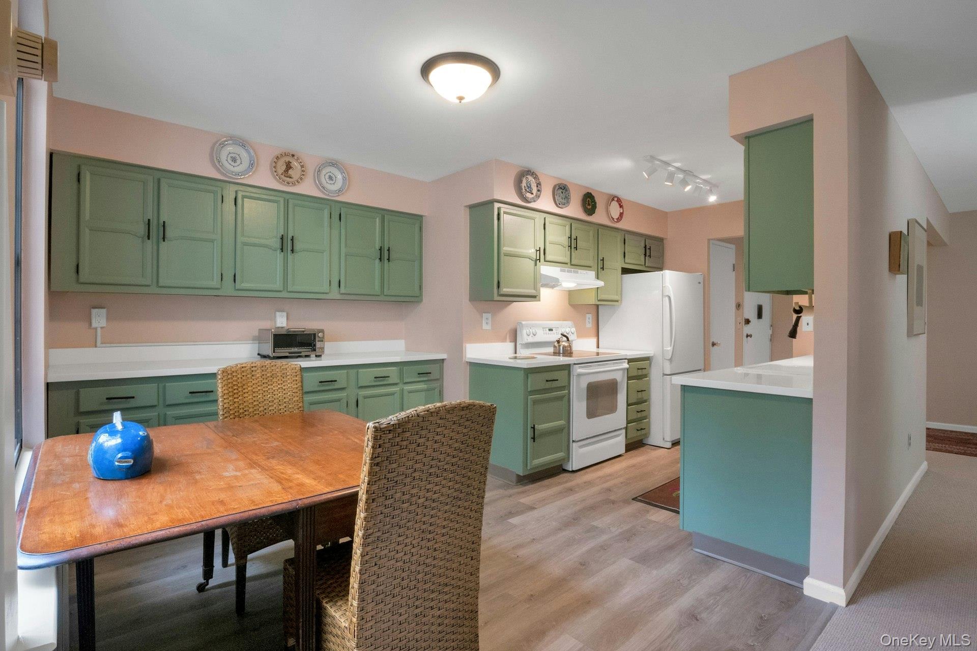 60 Foxwood Drive # 2, Pleasantville, NY 10570