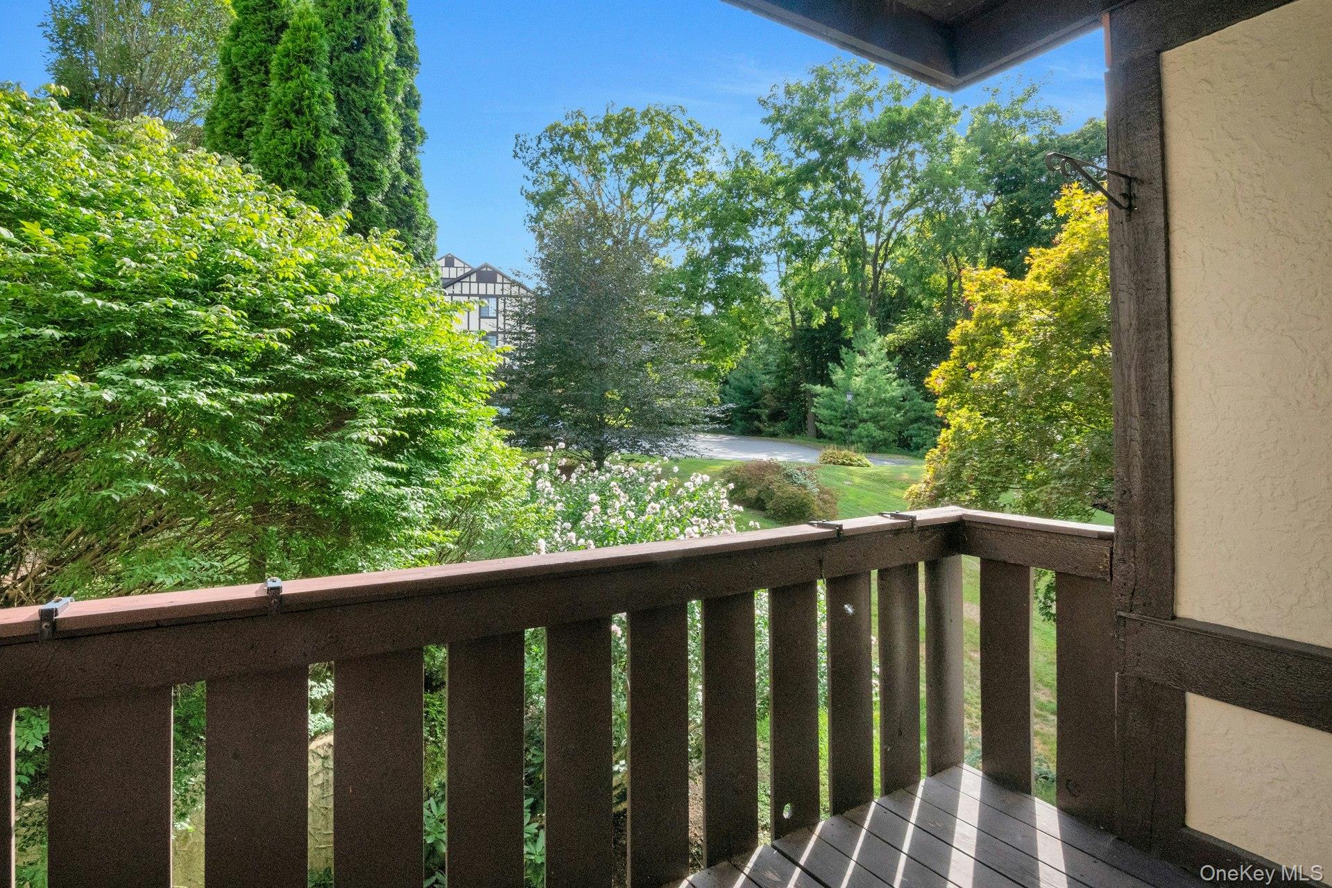 60 Foxwood Drive # 2, Pleasantville, NY 10570