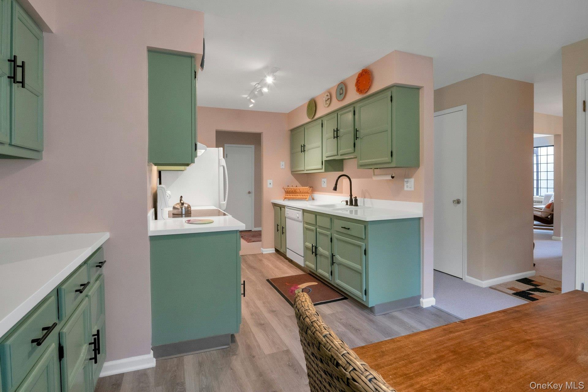 60 Foxwood Drive # 2, Pleasantville, NY 10570