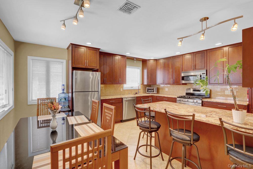 497 Nassau Avenue, Freeport, NY 11520