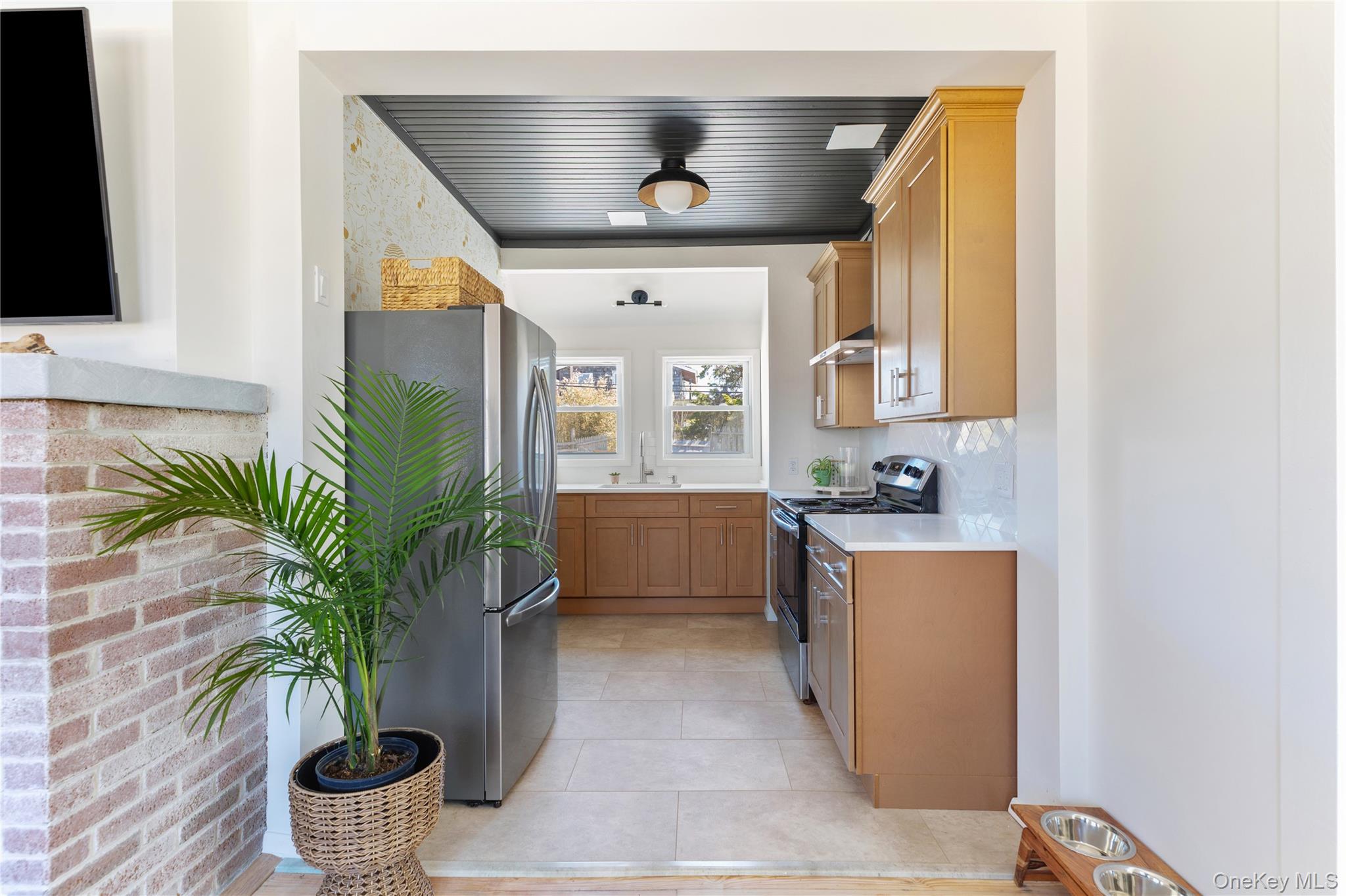 12 Surfview Walk, Seaview, NY 11770