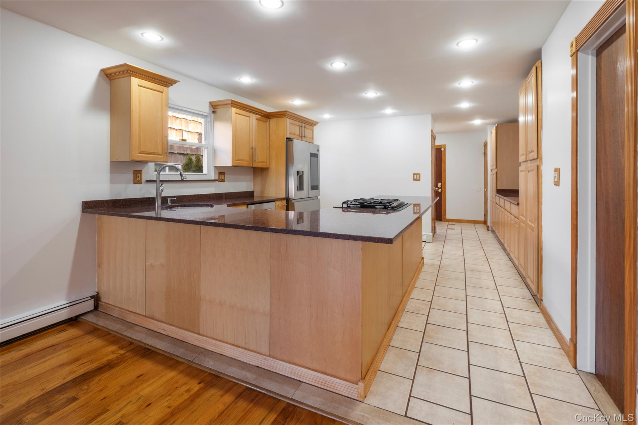 34 Vandewater Avenue, Floral Park, NY 11001