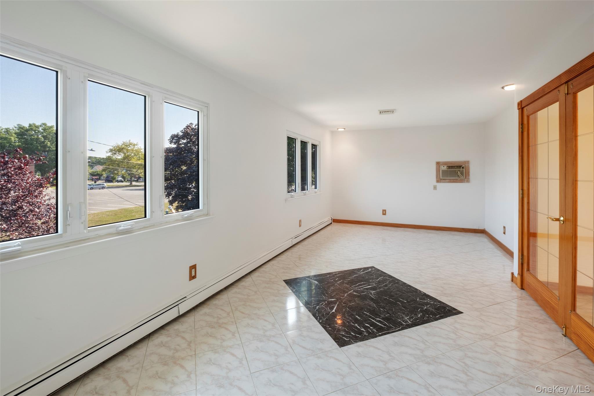 34 Vandewater Avenue, Floral Park, NY 11001