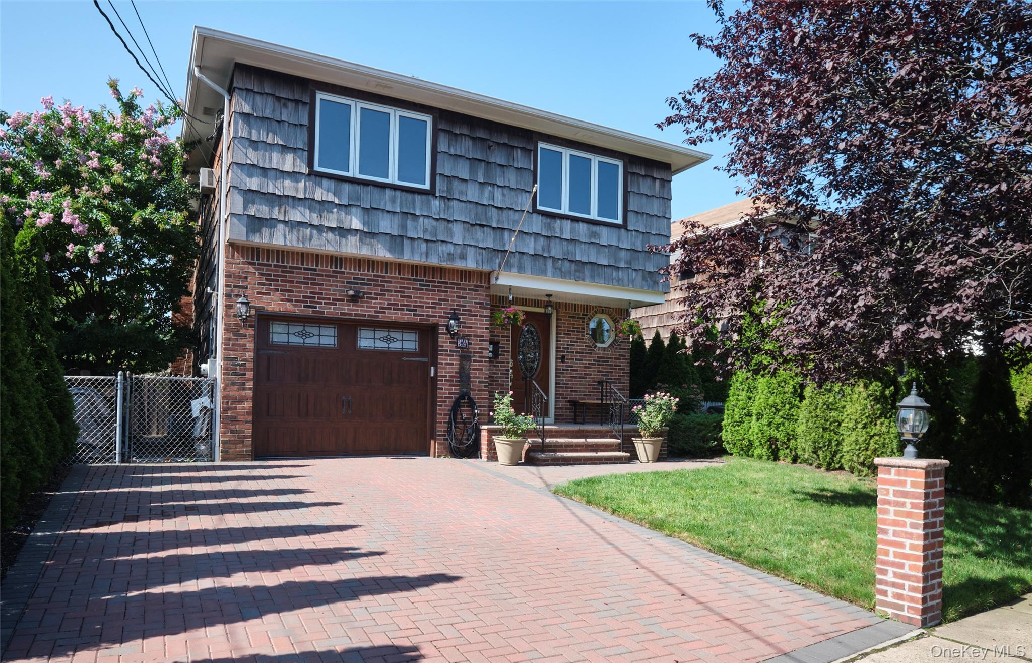 34 Vandewater Avenue, Floral Park, NY 11001