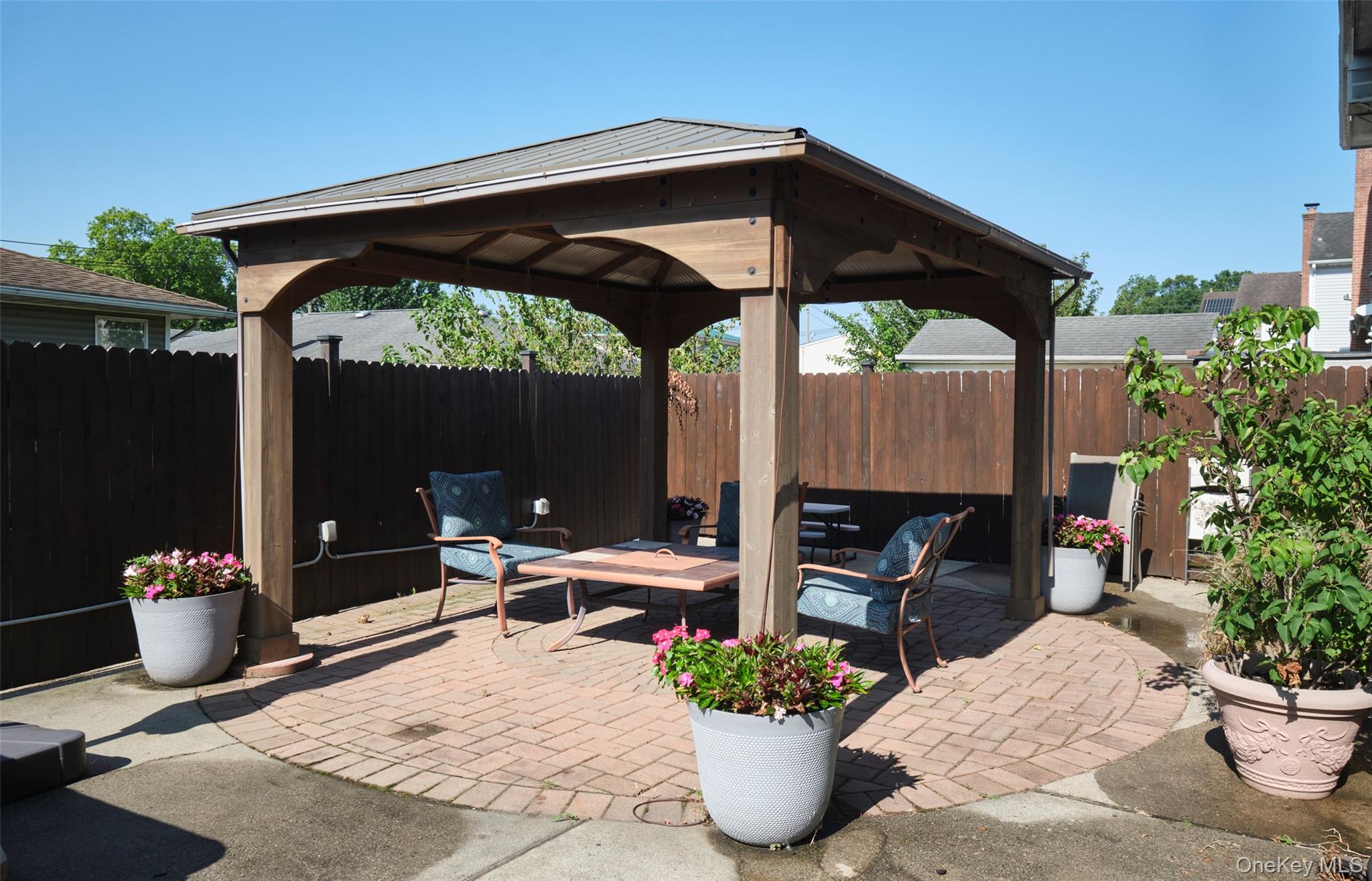 34 Vandewater Avenue, Floral Park, NY 11001