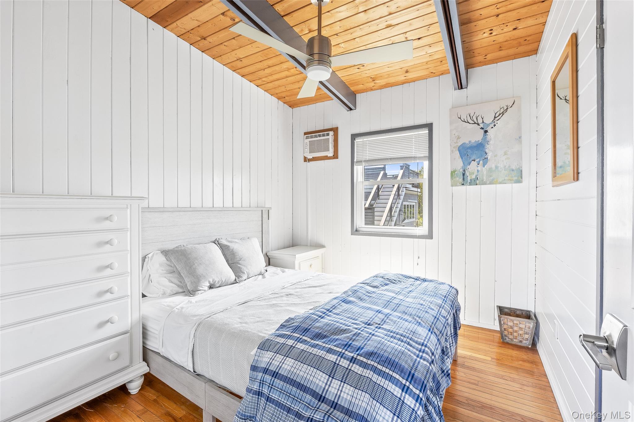 15 Dune Way, Seaview, NY 11770