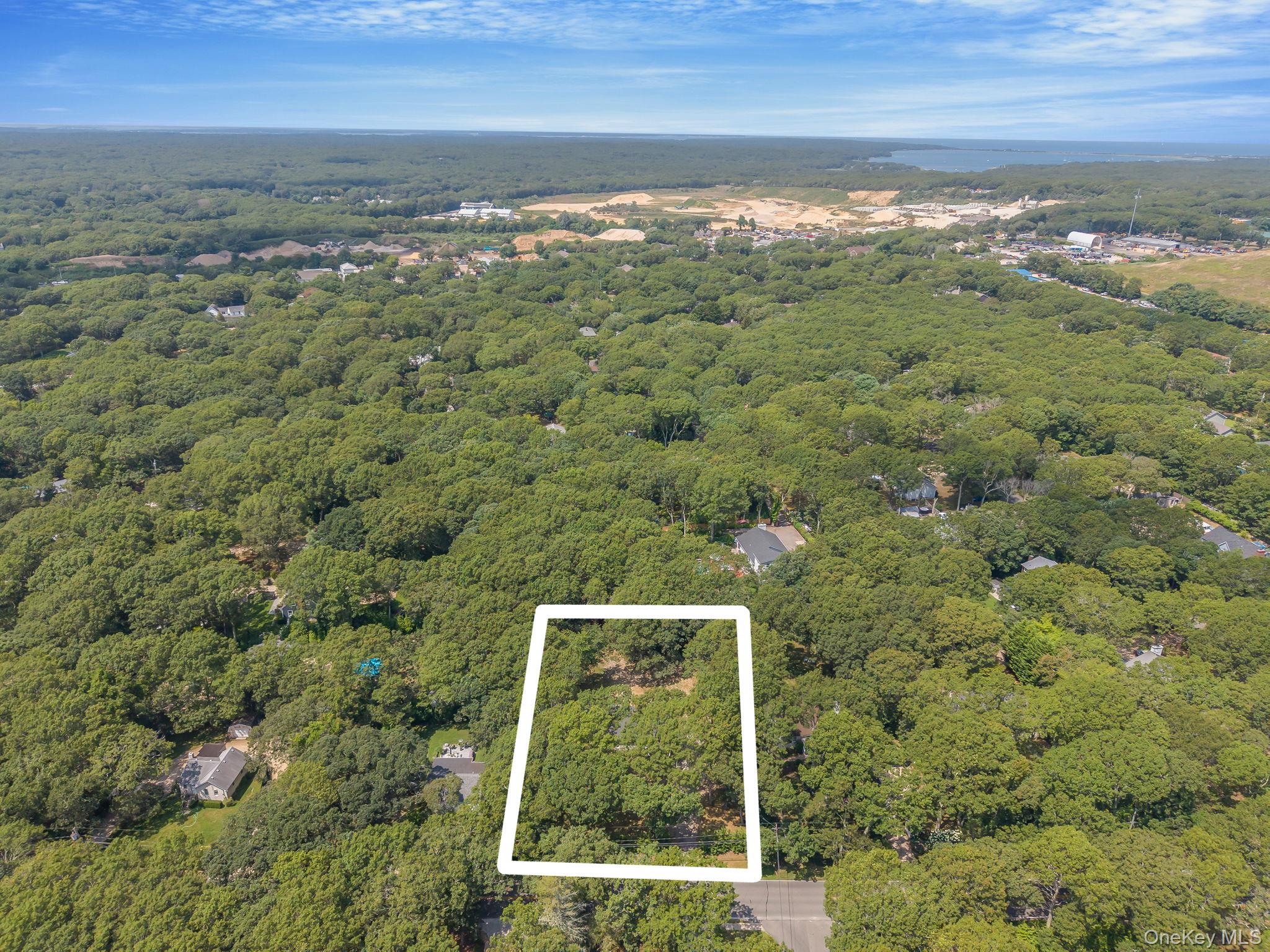 267 Accabonac Road, East Hampton, NY 11937