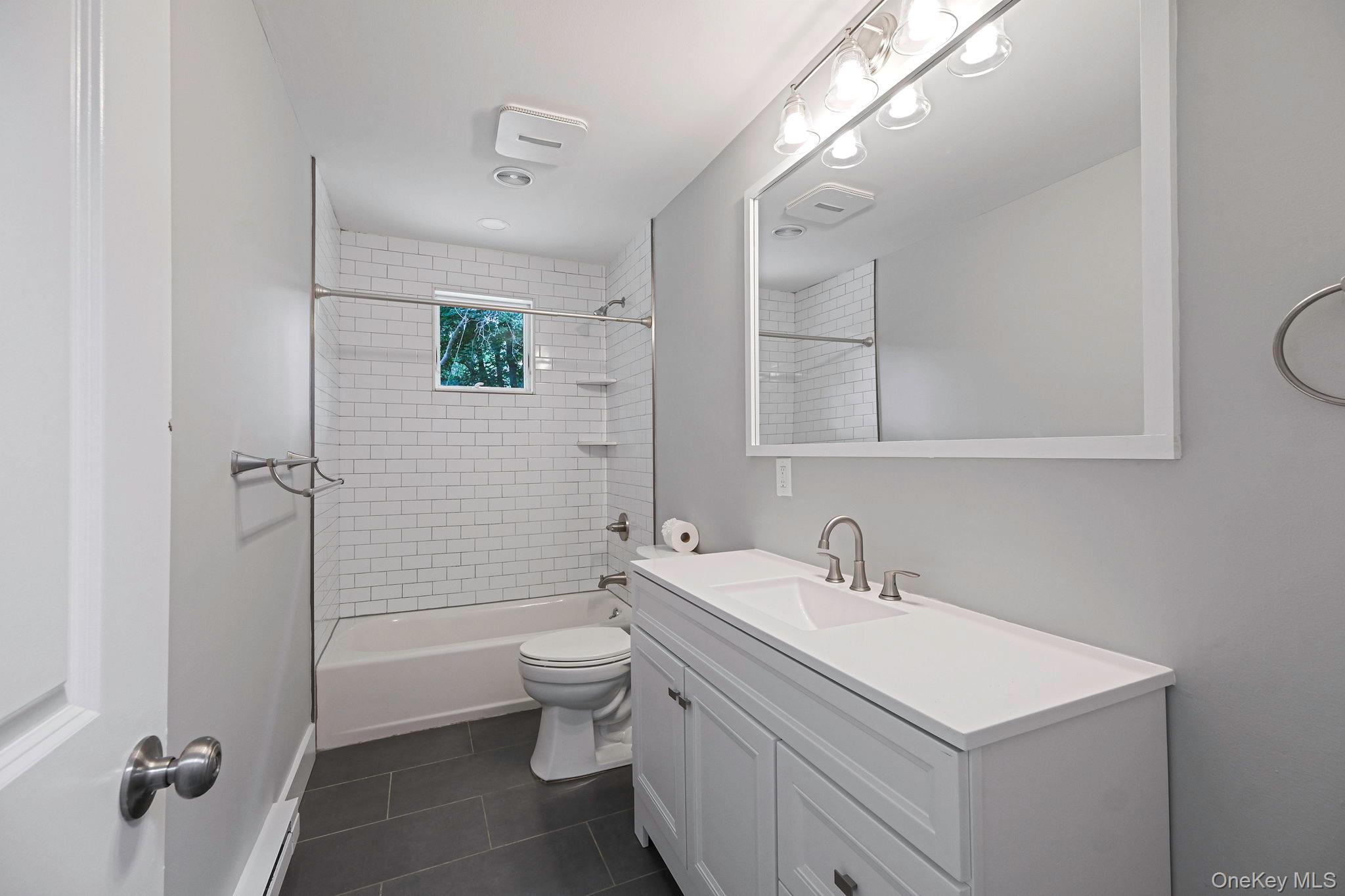 267 Accabonac Road, East Hampton, NY 11937