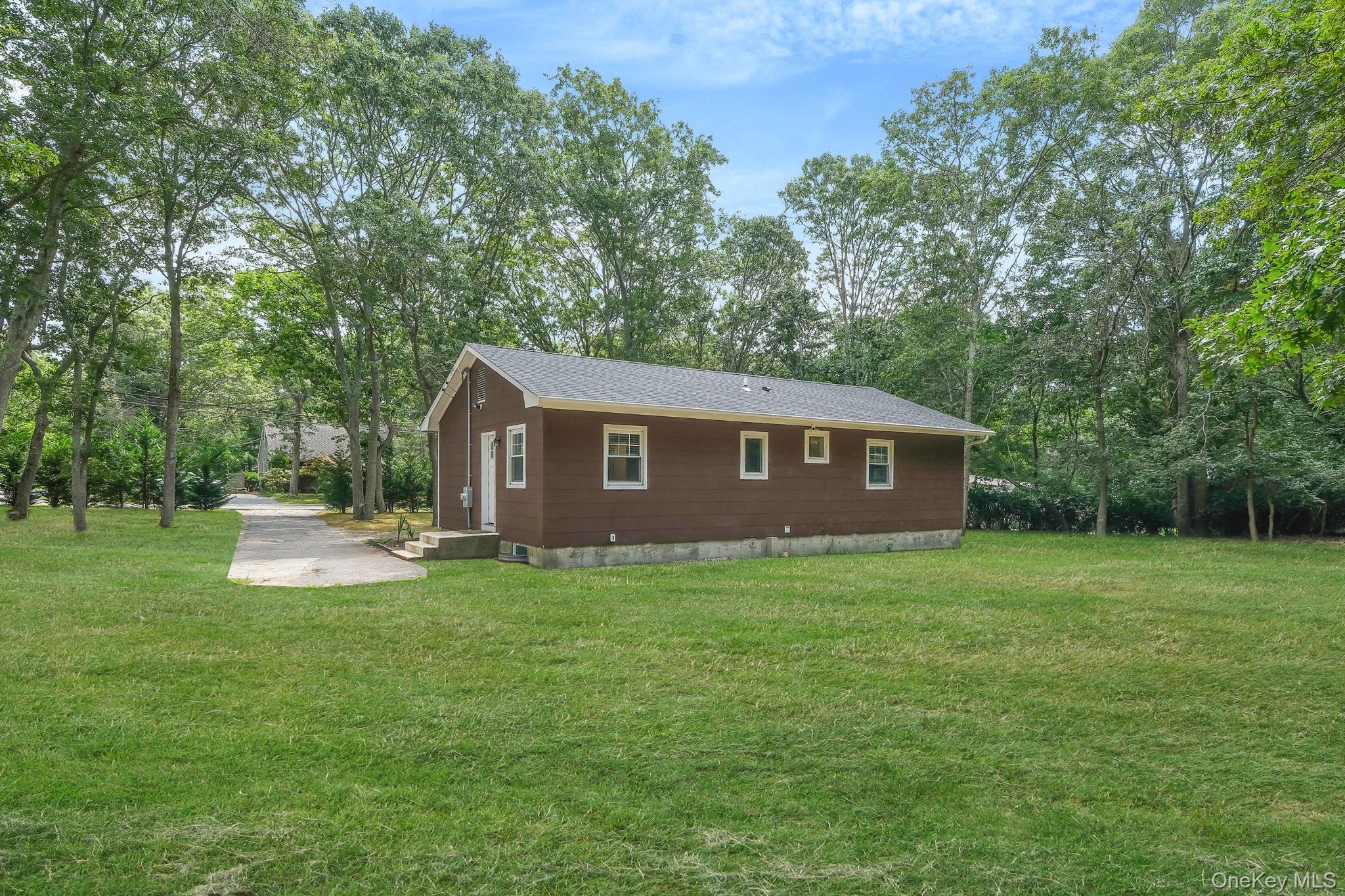 267 Accabonac Road, East Hampton, NY 11937