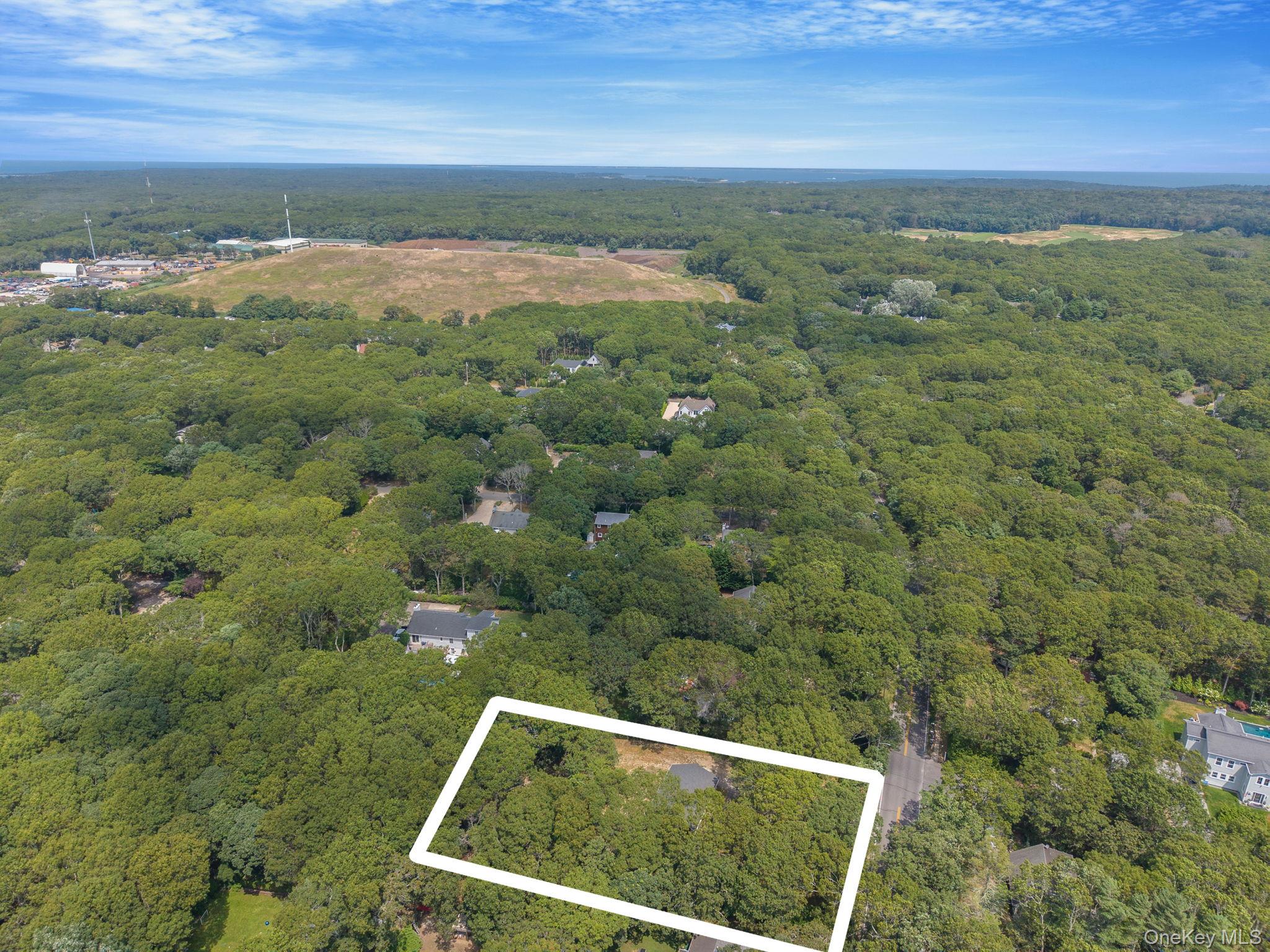 267 Accabonac Road, East Hampton, NY 11937