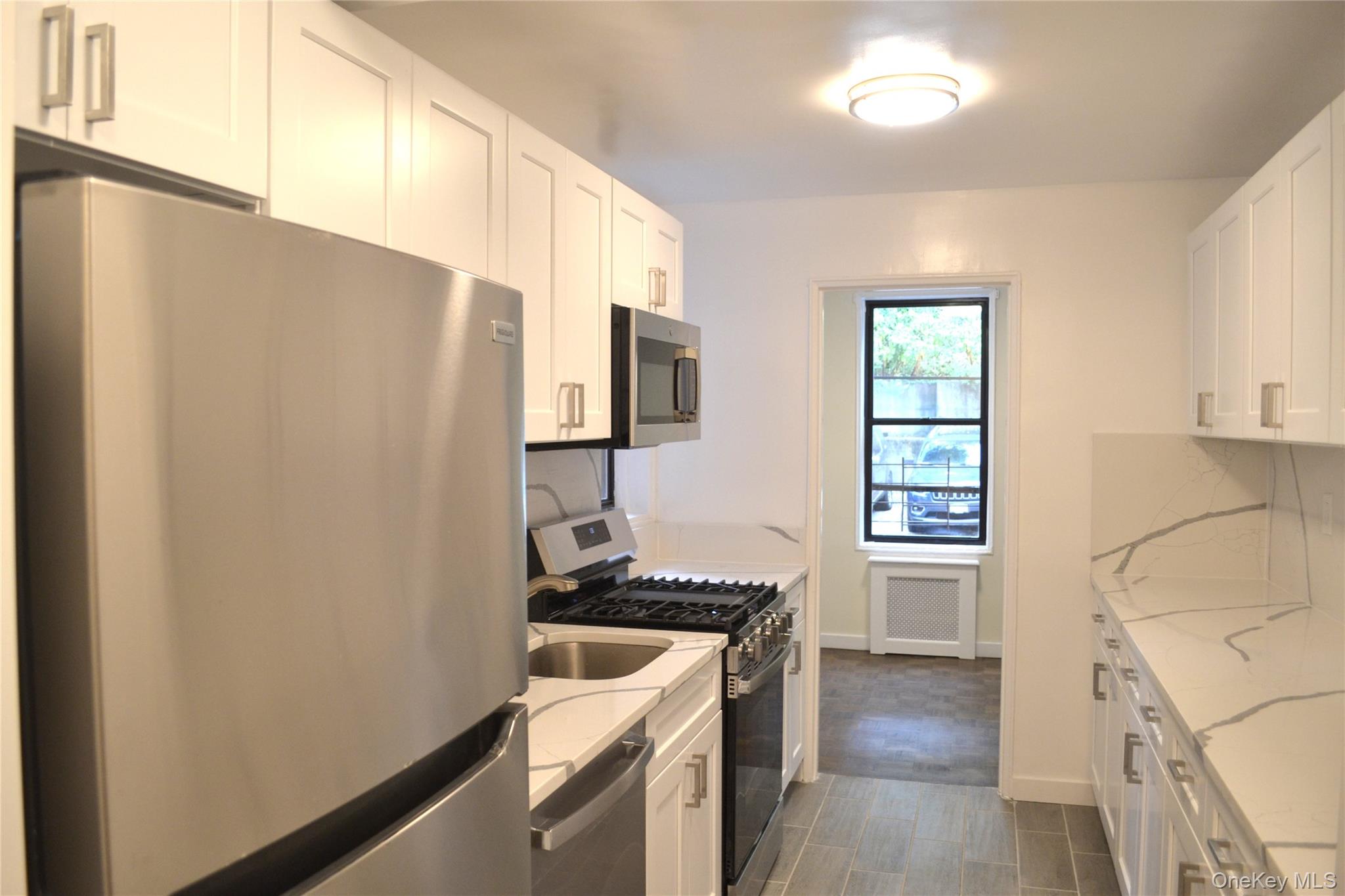 632 Warburton Avenue # 3M, Yonkers, NY 10701