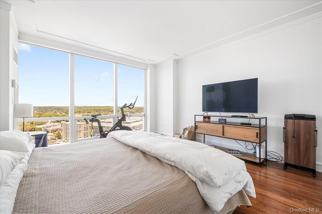 5 Renaissance Square # 26B, White Plains, NY 10601