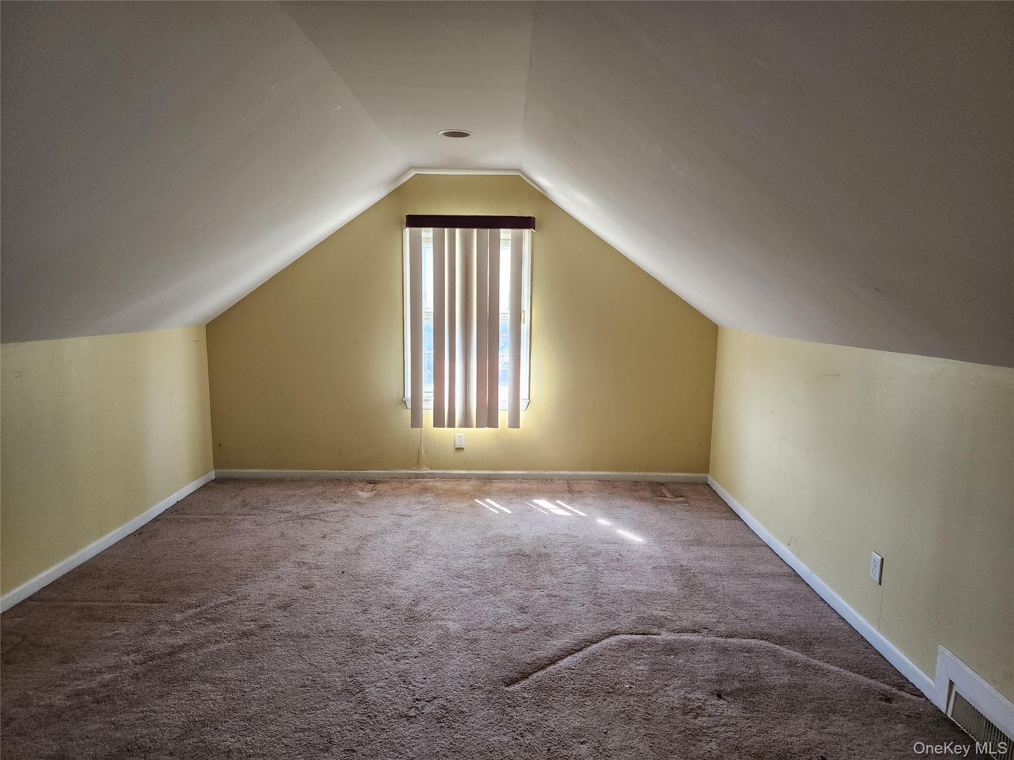 676 Sobo Avenue, Franklin Square, NY 11010