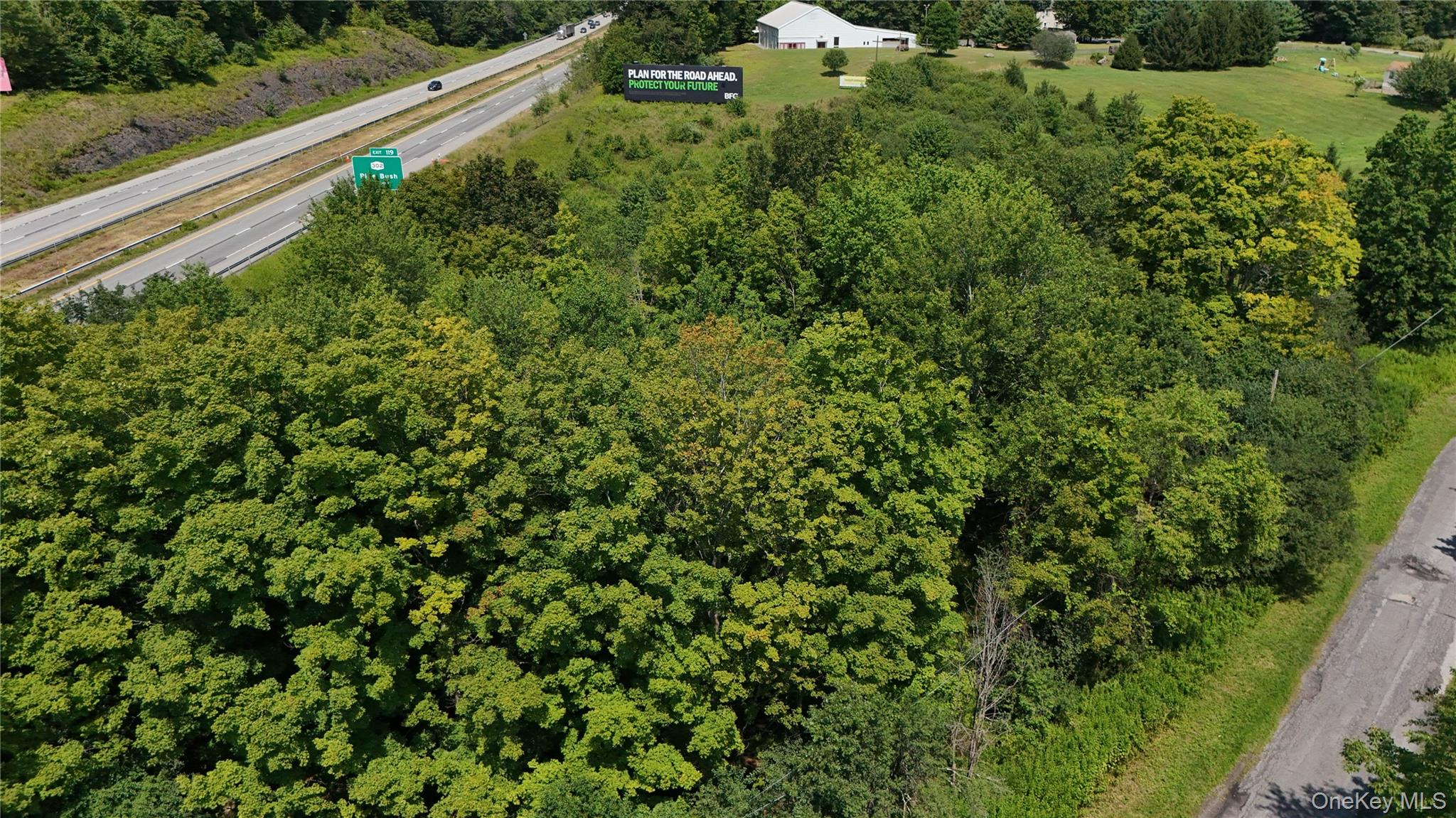 211 Midland Lake Road, Middletown, NY 10941