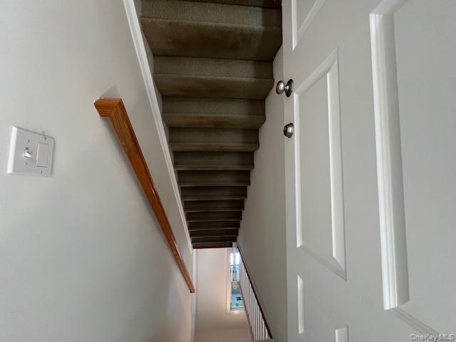 8 Dunes Lane # B, Port Washington, NY 11050