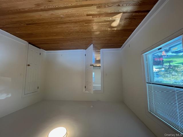 8 Dunes Lane # B, Port Washington, NY 11050