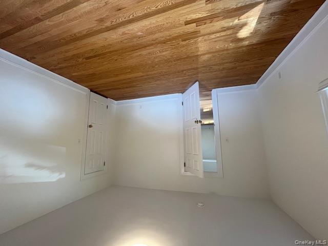 8 Dunes Lane # B, Port Washington, NY 11050