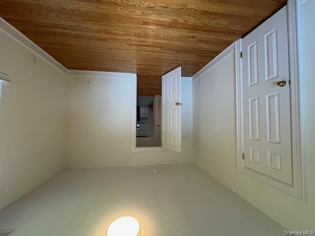 8 Dunes Lane # B, Port Washington, NY 11050