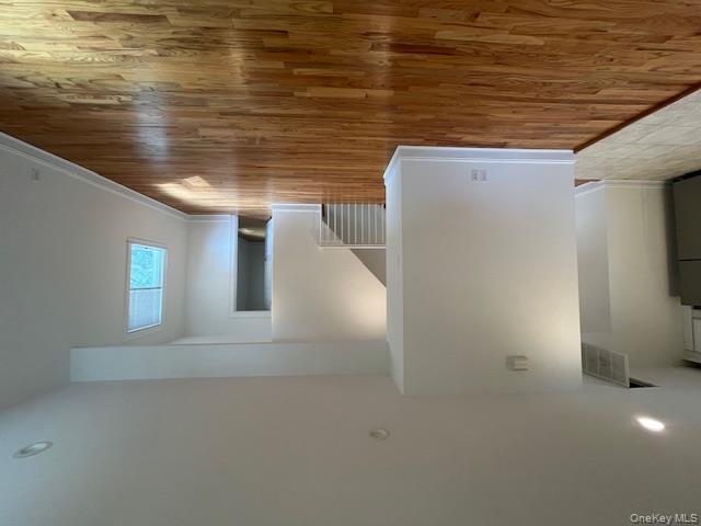 8 Dunes Lane # B, Port Washington, NY 11050