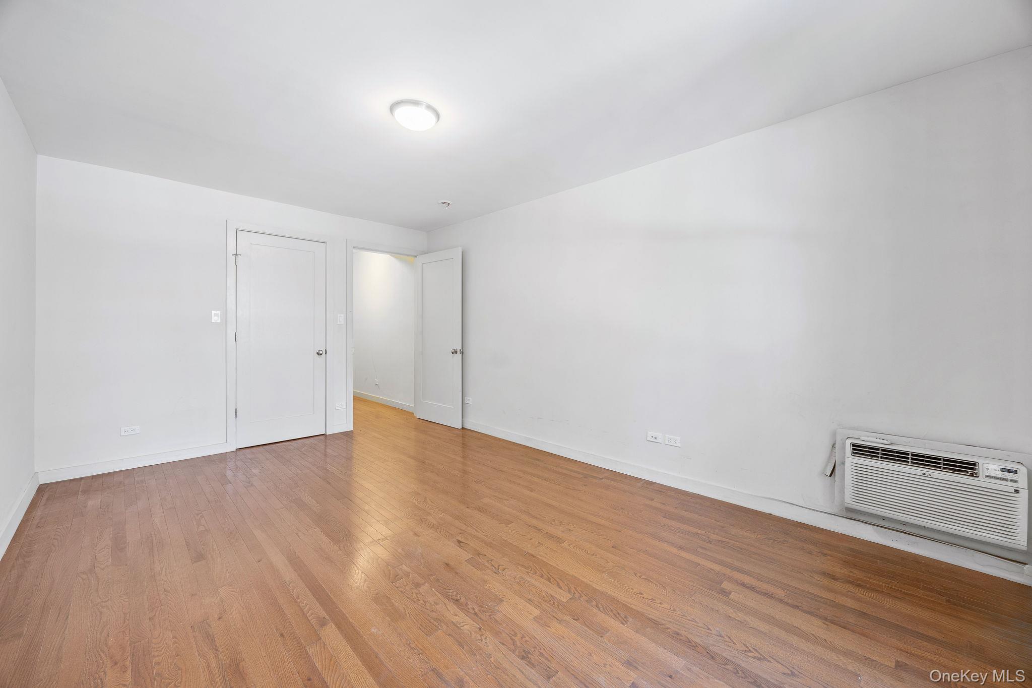 87-10 51st Ave Elmhurst, Avenue # 3S, Elmhurst, NY 11373