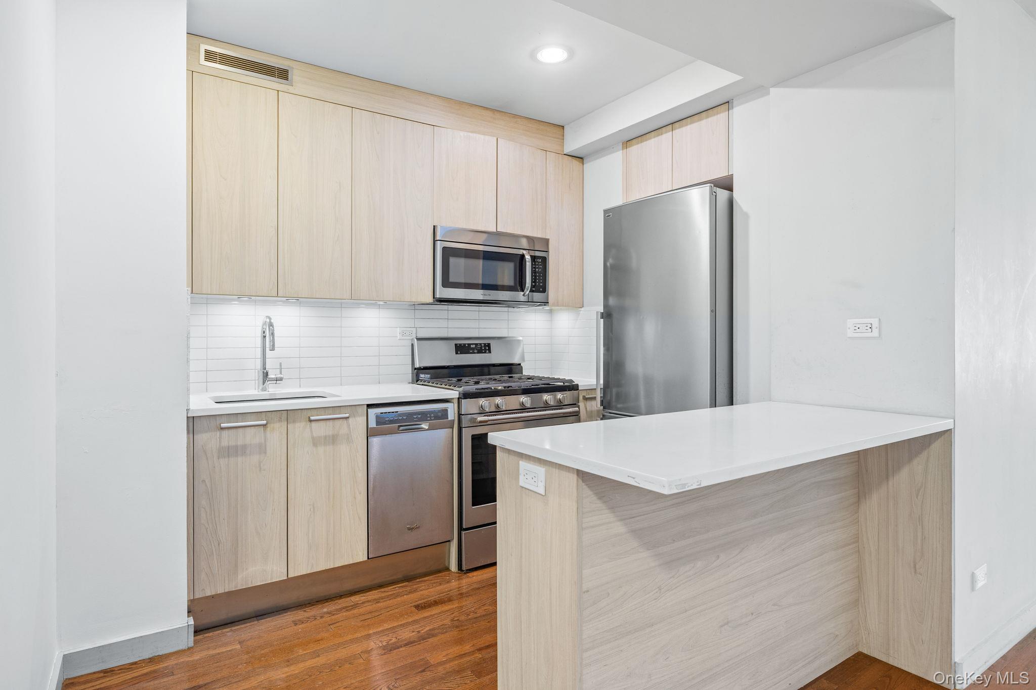 87-10 51st Ave Elmhurst, Avenue # 3S, Elmhurst, NY 11373