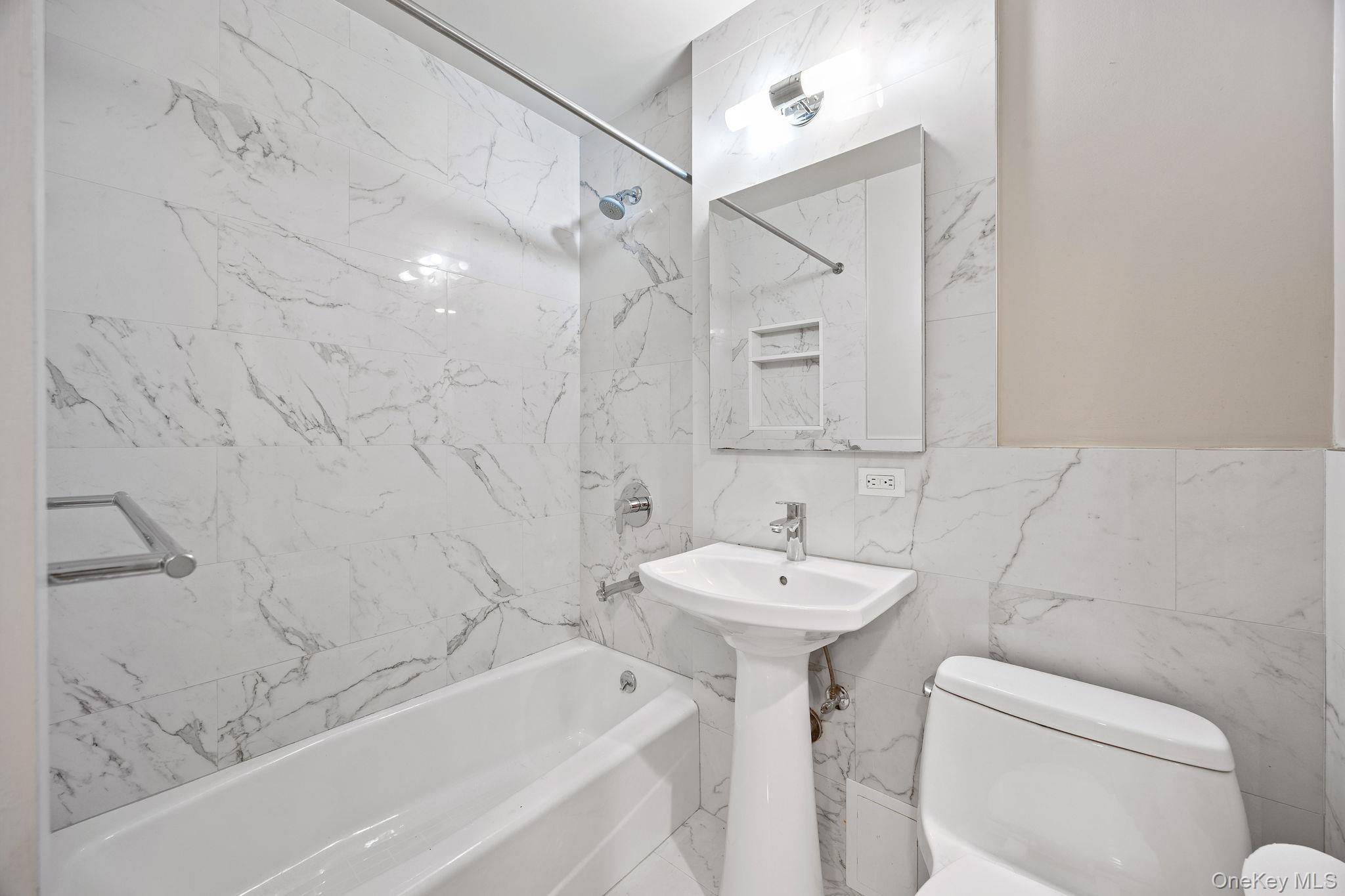 87-10 51st Ave Elmhurst, Avenue # 3S, Elmhurst, NY 11373