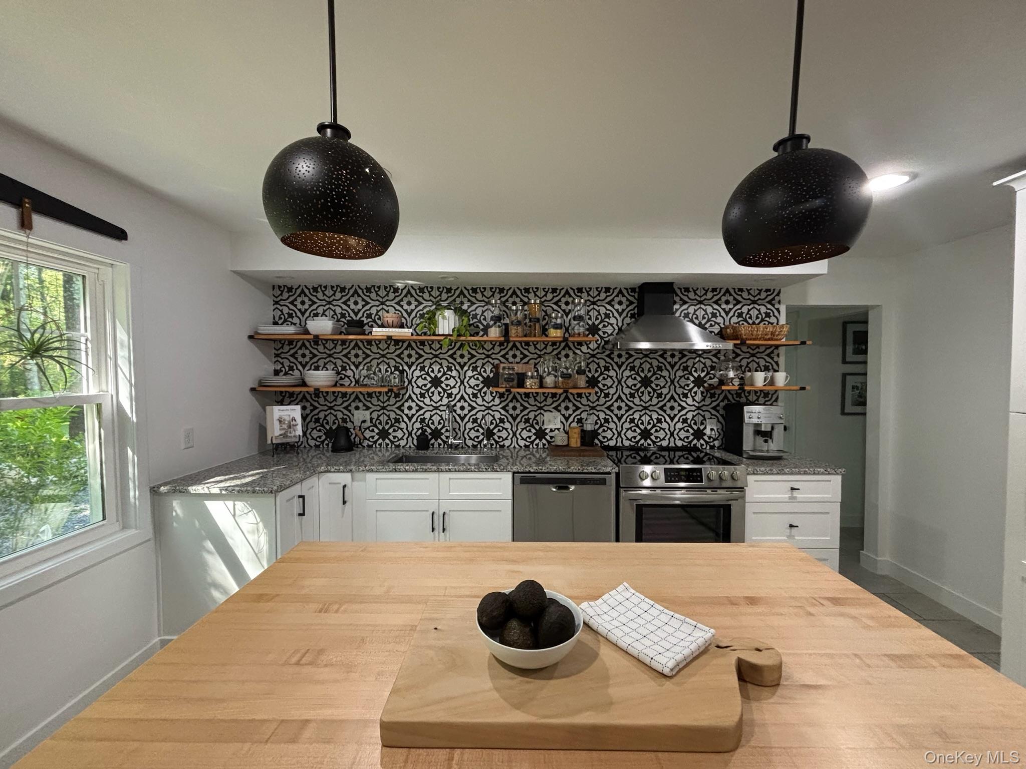 271 Tillson Lake Road, Wallkill, NY 12589