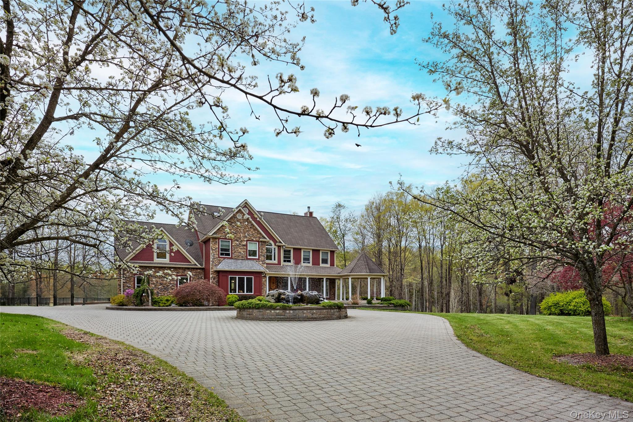 14 Stonewall Court, Warwick, NY 10990