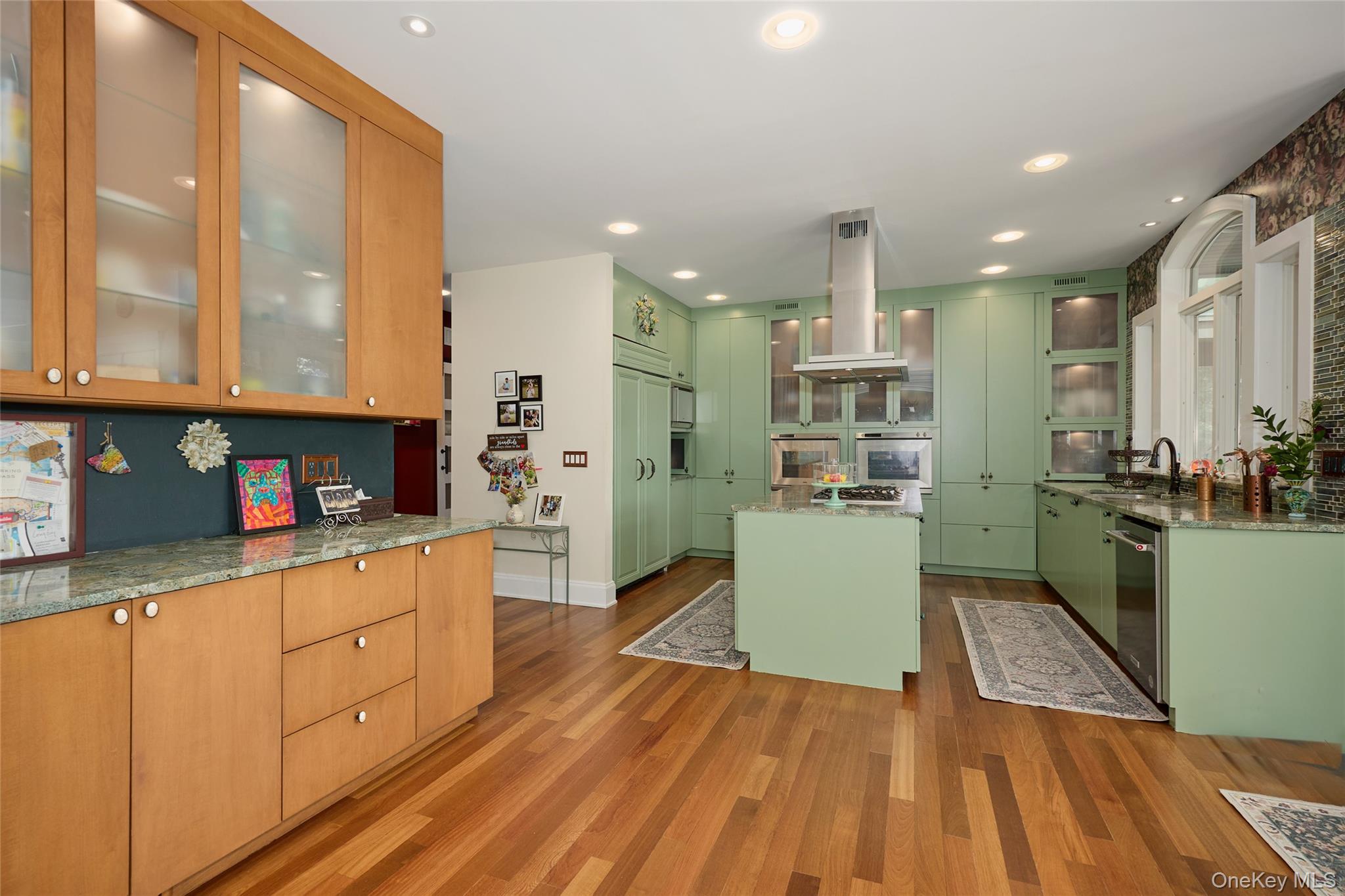 14 Stonewall Court, Warwick, NY 10990