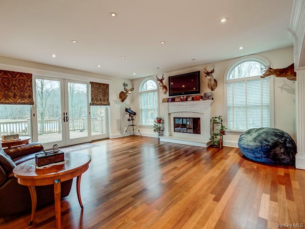 14 Stonewall Court, Warwick, NY 10990