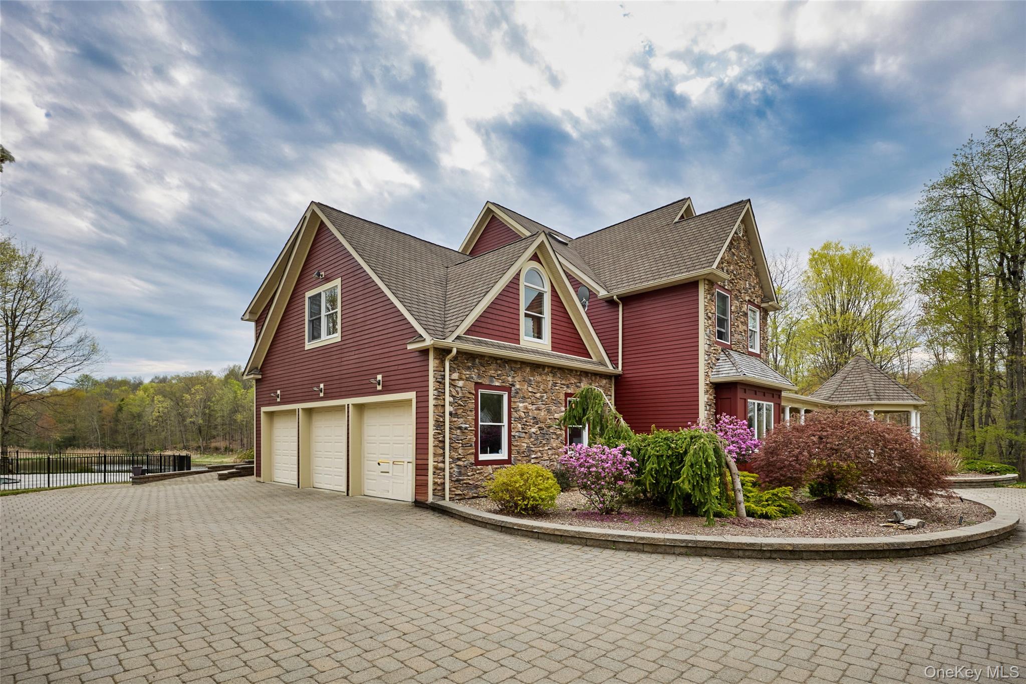 14 Stonewall Court, Warwick, NY 10990