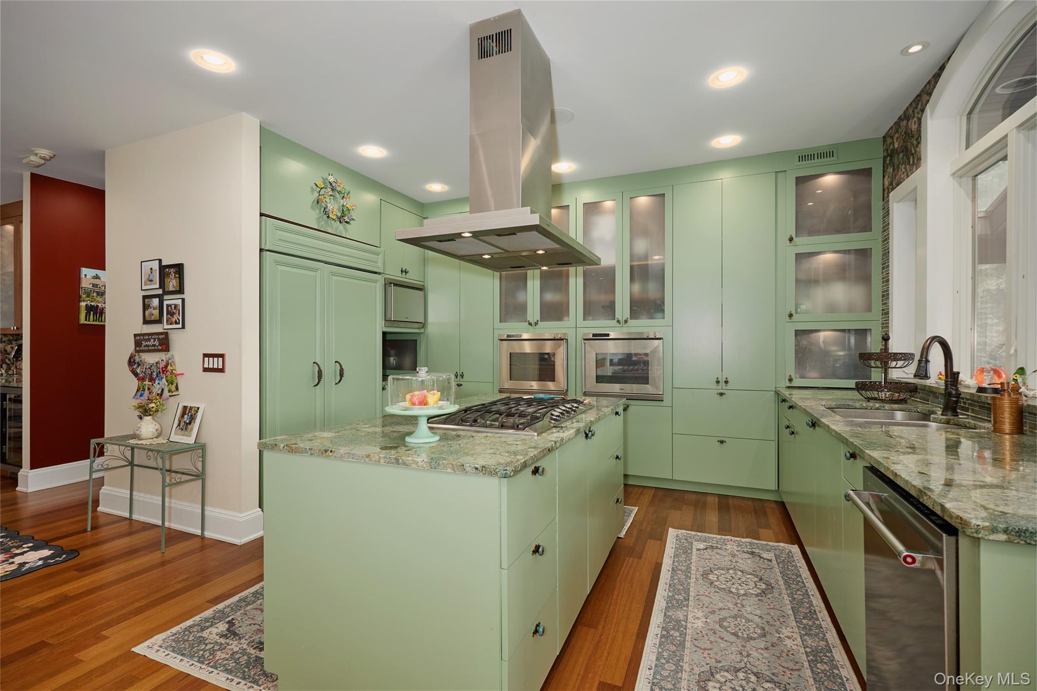 14 Stonewall Court, Warwick, NY 10990