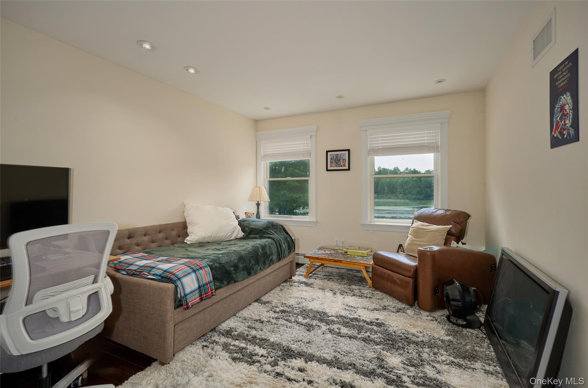 14 Stonewall Court, Warwick, NY 10990