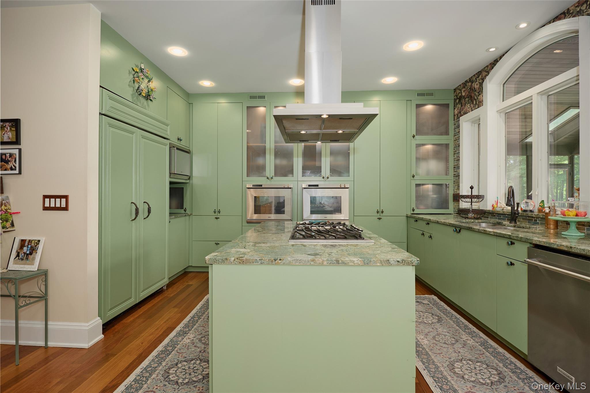 14 Stonewall Court, Warwick, NY 10990