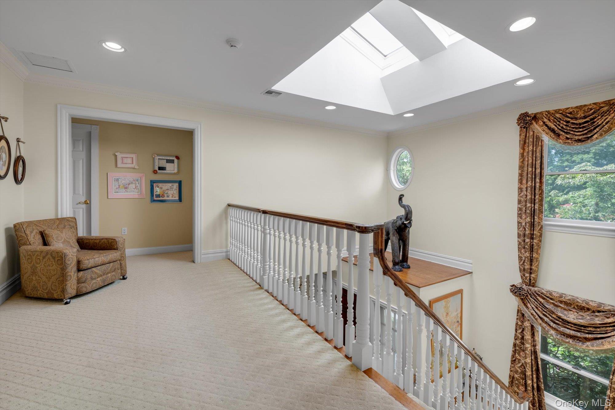 8 Briarfield Drive, Great Neck, NY 11020