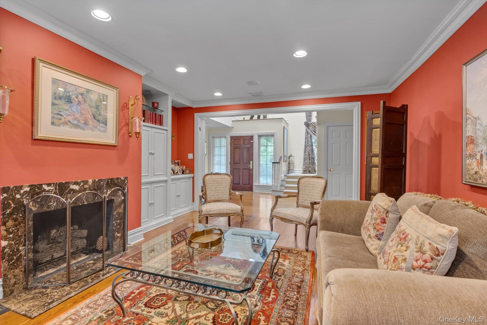 8 Briarfield Drive, Great Neck, NY 11020