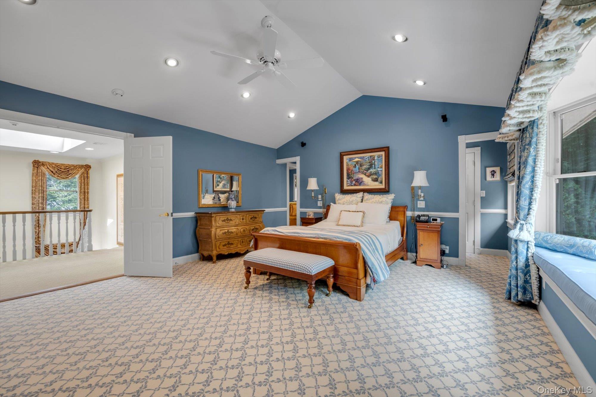 8 Briarfield Drive, Great Neck, NY 11020