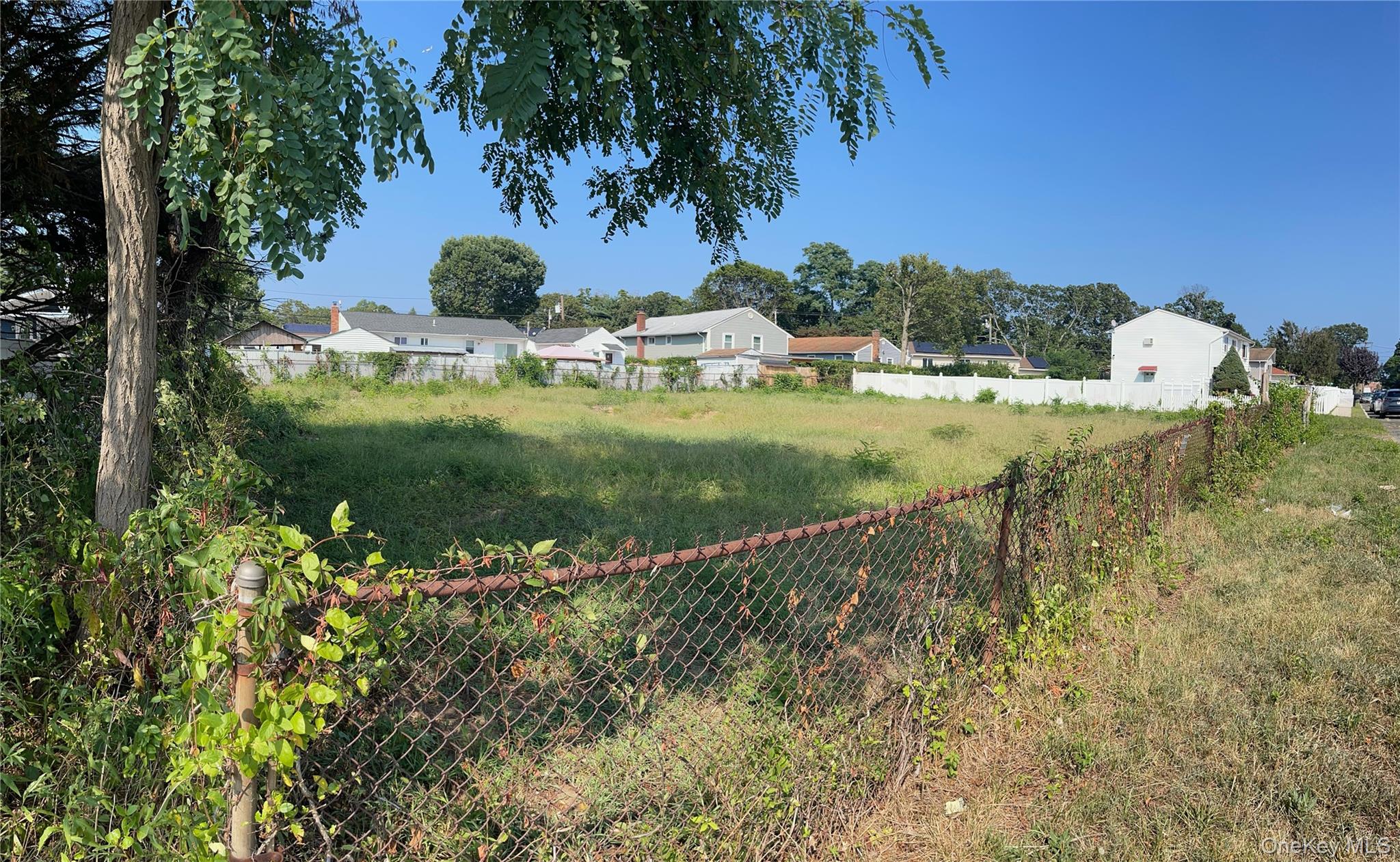 485 42nd Street, North Lindenhurst, NY 11757