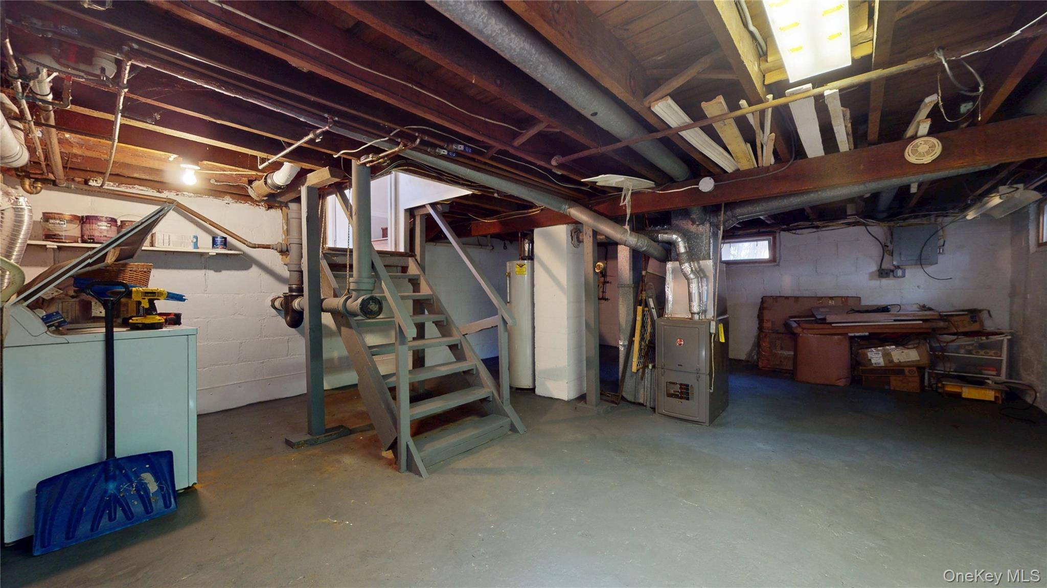 24 8th Avenue, Sea Cliff, NY 11579