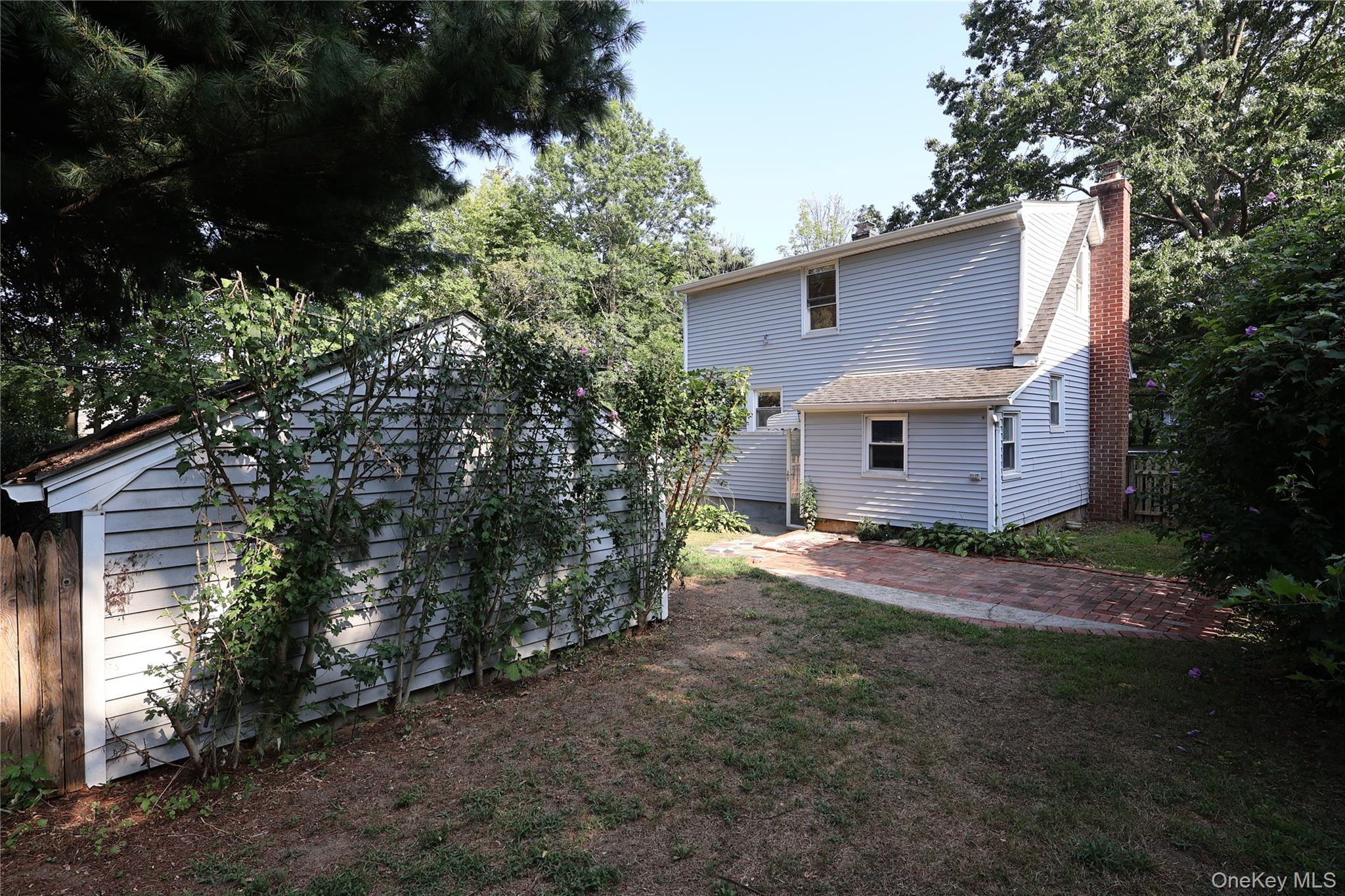 24 8th Avenue, Sea Cliff, NY 11579