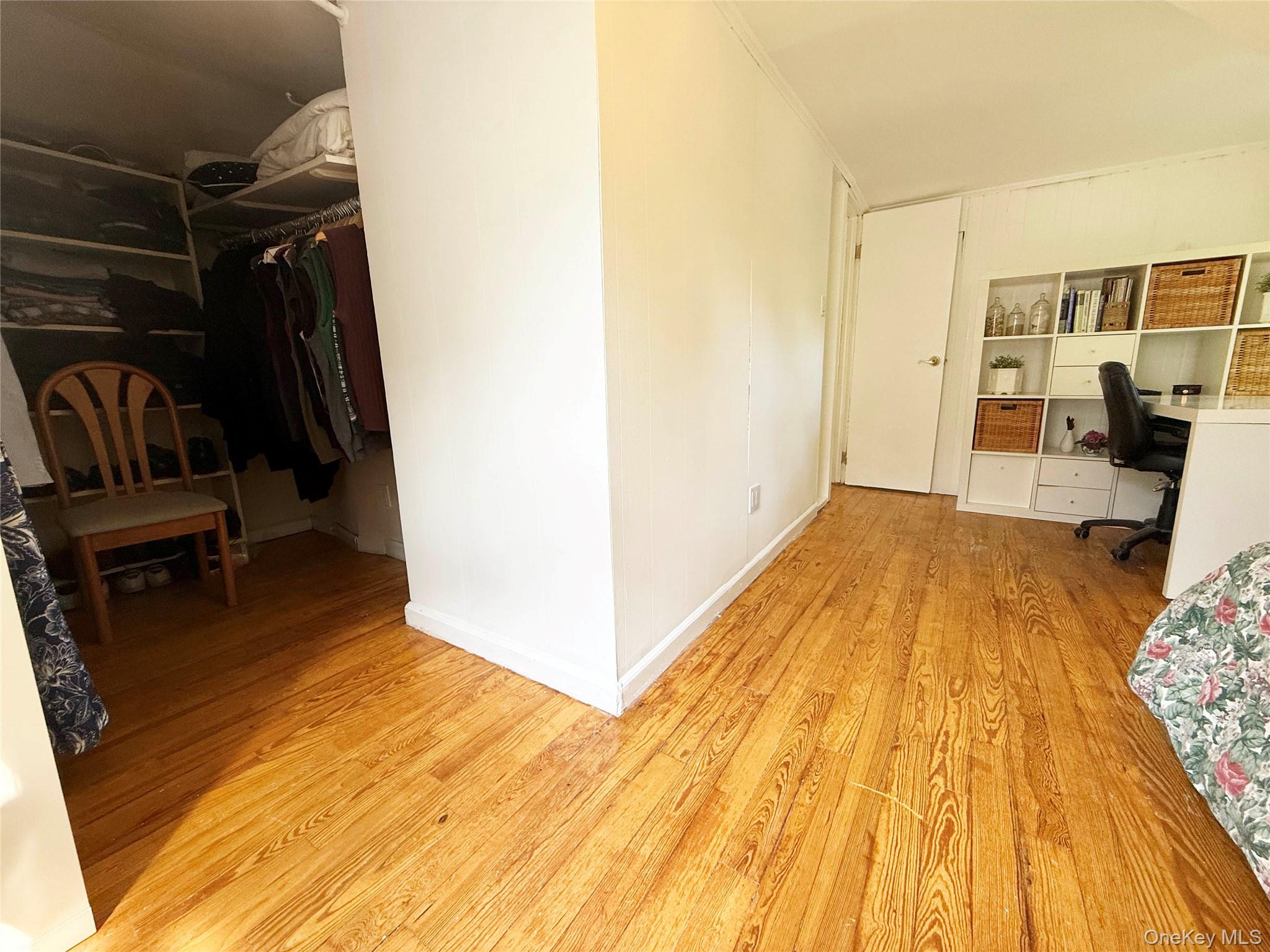 24 8th Avenue, Sea Cliff, NY 11579