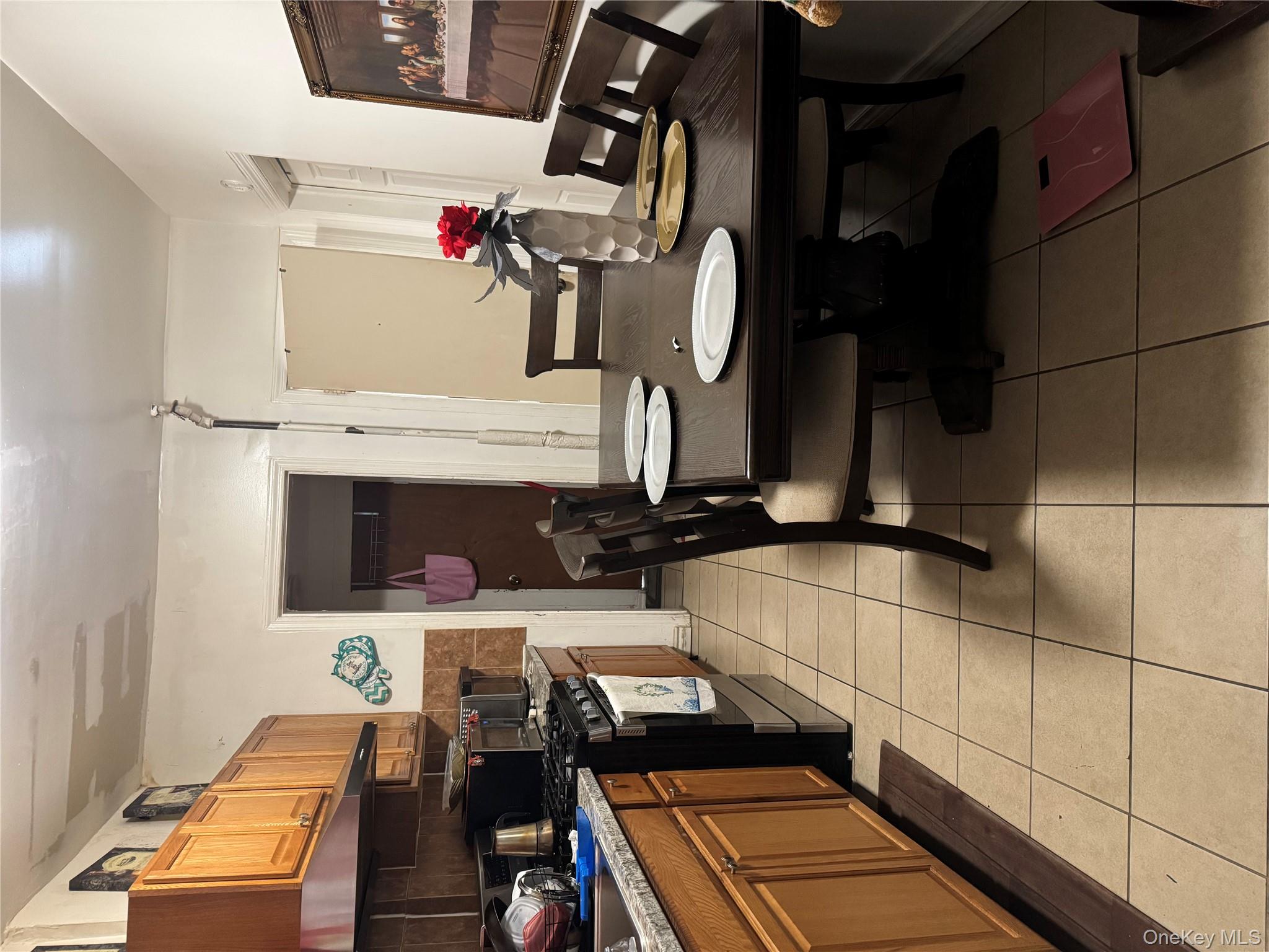 9413 116th Street, Richmond Hill S., NY 11419