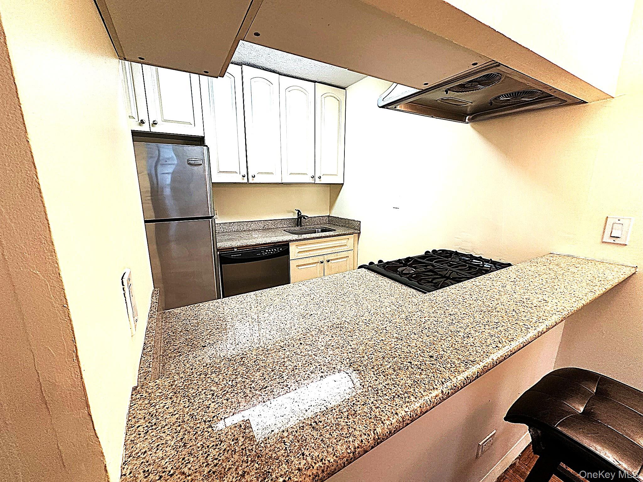 138-35 Elder Avenue # 3B, Flushing, NY 11355