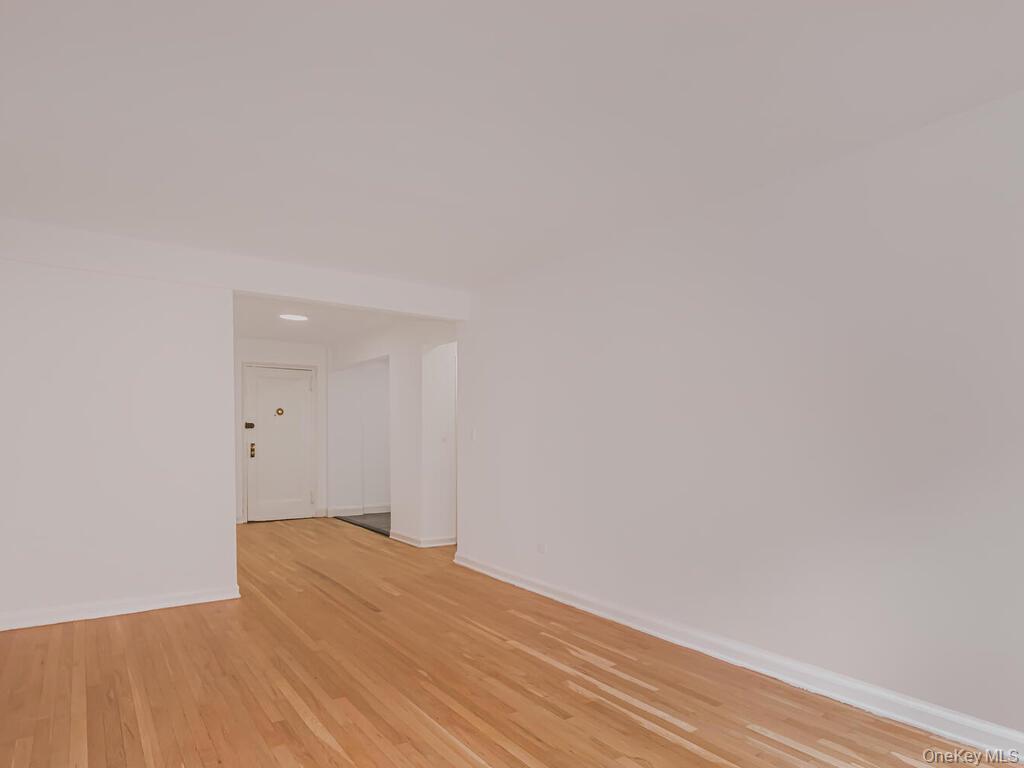 2104 Holland Avenue # 4H, Bronx, NY 10462