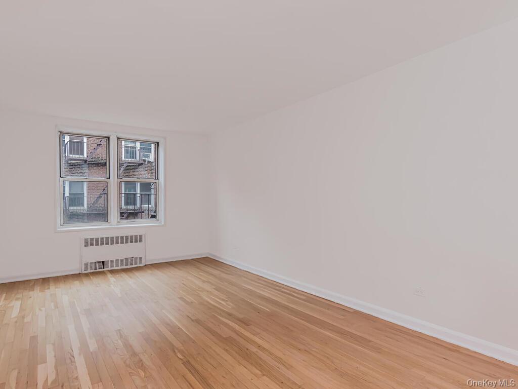 2104 Holland Avenue # 4H, Bronx, NY 10462